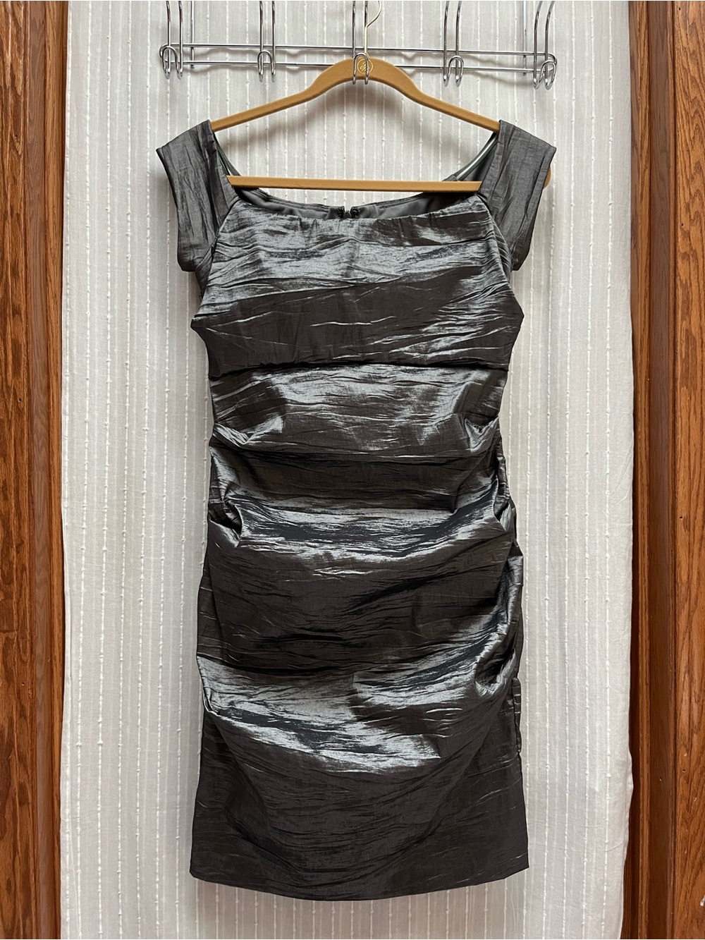 Alex Evenings Metallic Silver Ruched Off Shoulder Cocktail Dress Size 8